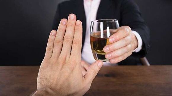 Alkohola uztea erabaki zuzena da, bizitza hutsarekin hasteko aukera ematen dizu. 